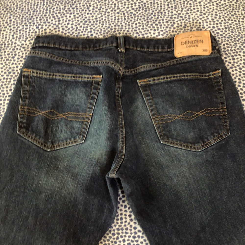 Denizen / Levi’s 33x30 Relaxed Fit Jeans